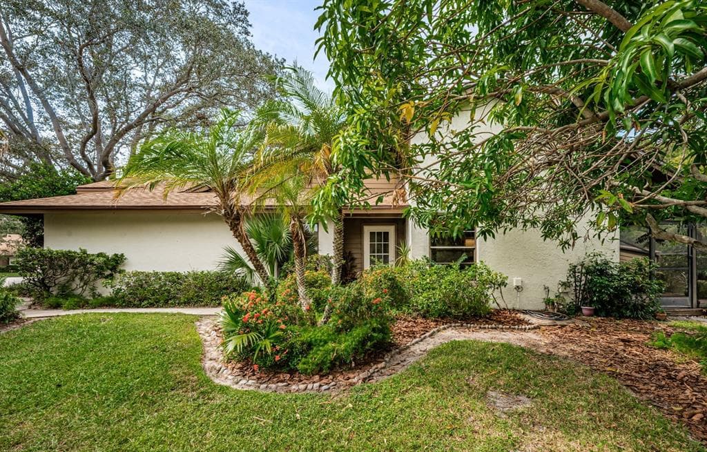 315 PARKSIDE LANE SAFETY HARBOR, FL 34695
