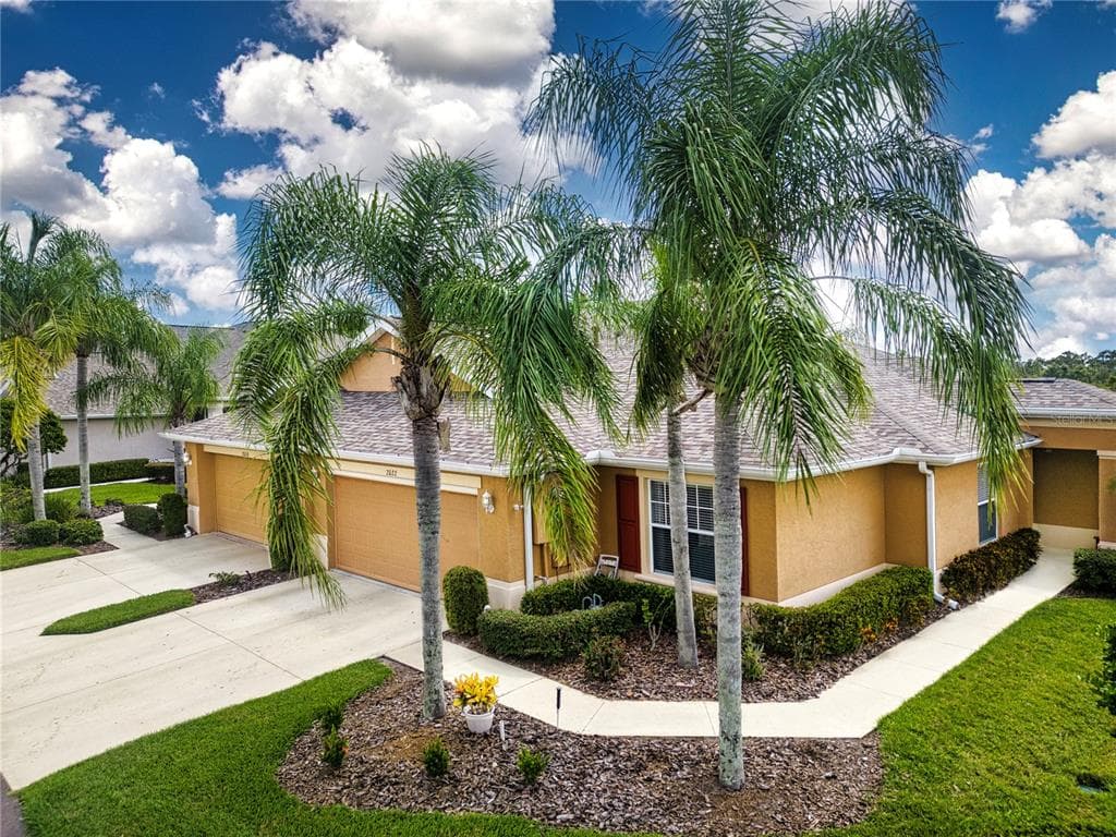 2022 GRANTHAM GREENS DRIVE SUN CITY CENTER, FL 33573