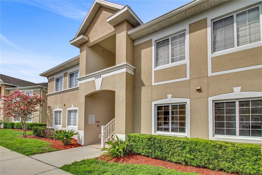 9526 NEWDALE WAY UNIT 101 RIVERVIEW, FL 33578