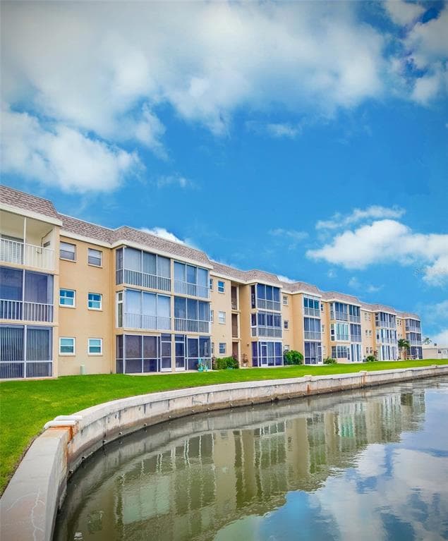 1 BOCA CIEGA POINT BOULEVARD UNIT 109 ST PETERSBURG, FL 33708
