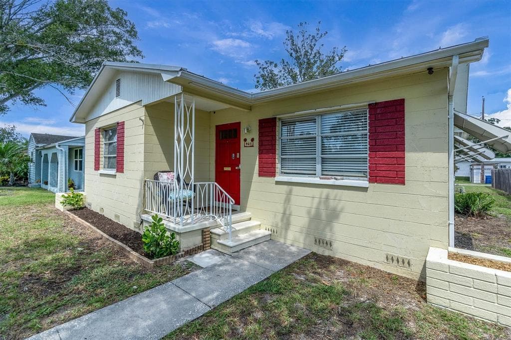 4611 7TH AVENUE N ST PETERSBURG, FL 33713