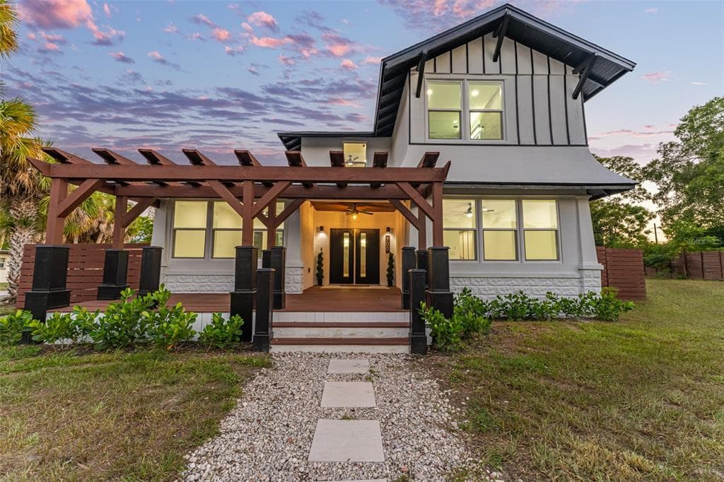 700 37TH AVENUE S ST PETERSBURG, FL 33705