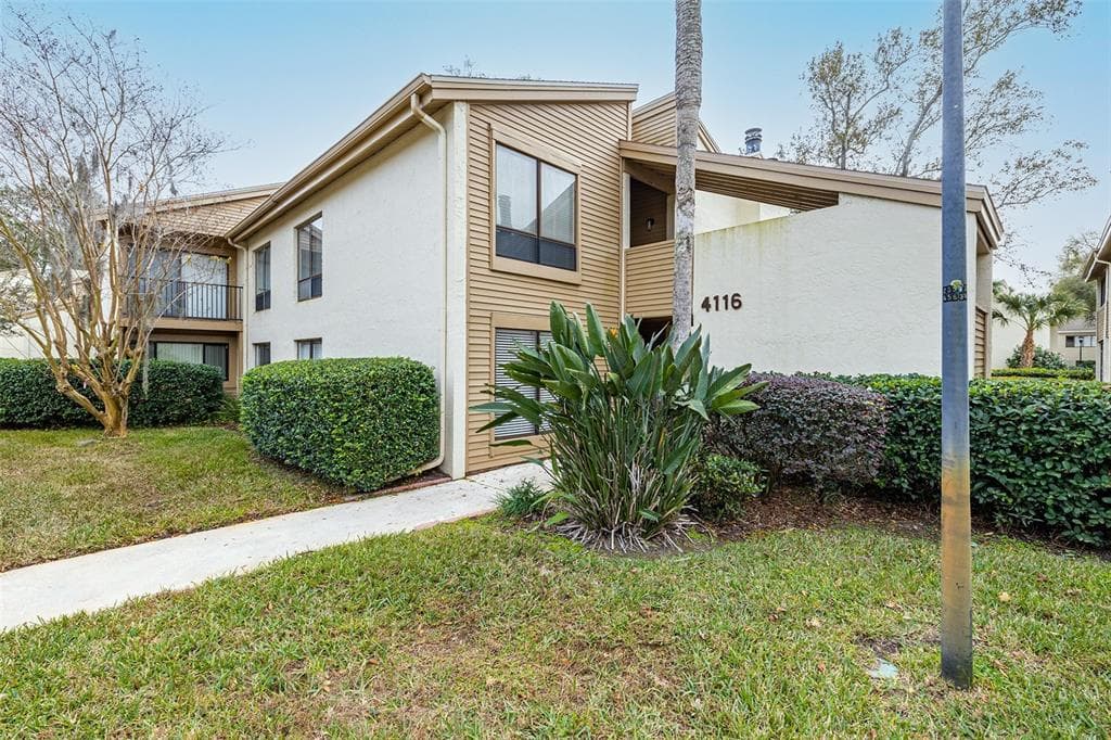 4116 PINELAKE LANE UNIT 201 TAMPA, FL 33618
