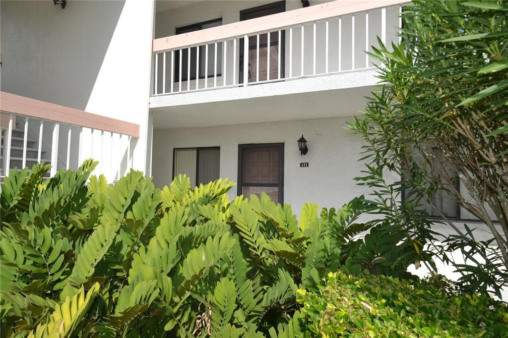 171 LAKEVIEW WAY UNIT 87 OLDSMAR, FL 34677