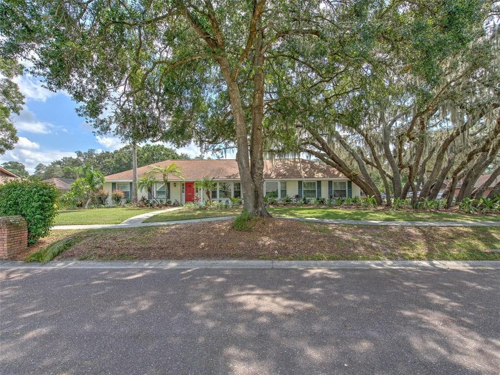 2511 LAURELWOOD LANE VALRICO, FL 33596