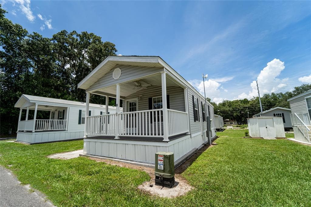 6991 FORT KING ROAD UNIT 8 ZEPHYRHILLS, FL 33541