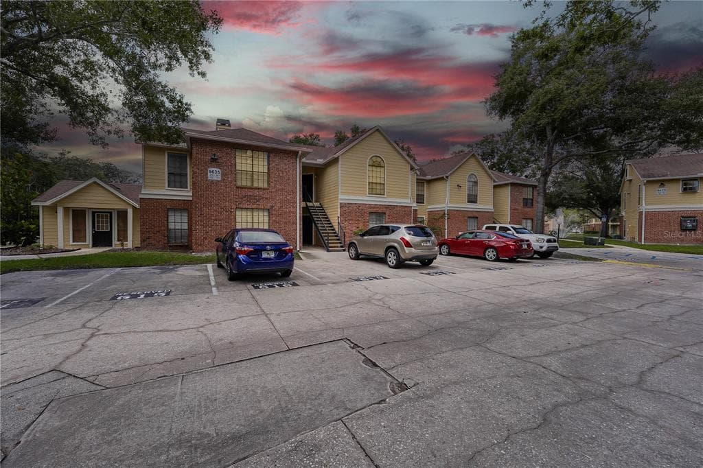 8635 FANCY FINCH DRIVE UNIT 201 TAMPA, FL 33614