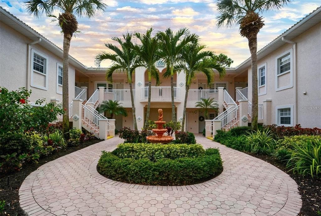 4260 CENTRAL SARASOTA PARKWAY UNIT 211 SARASOTA, FL 34238