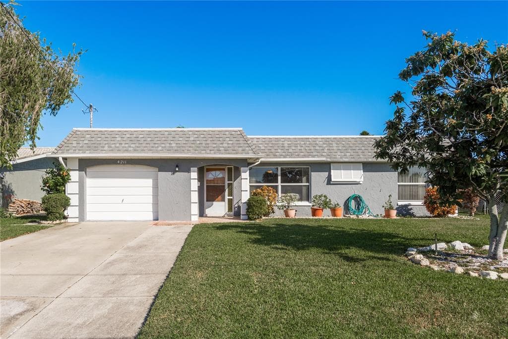 4211 HEADSAIL DRIVE NEW PORT RICHEY, FL 34652