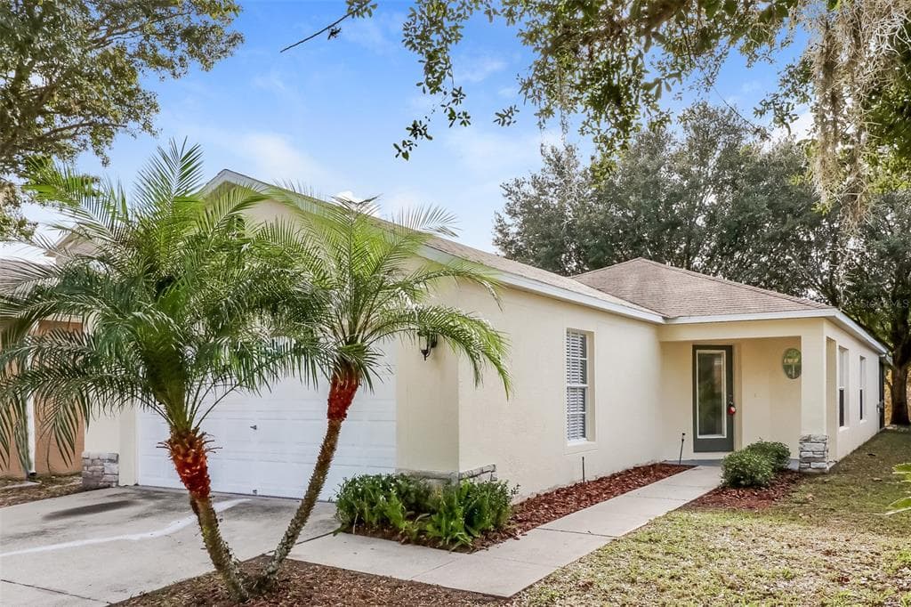 10413 BLACKMORE DRIVE TAMPA, FL 33647