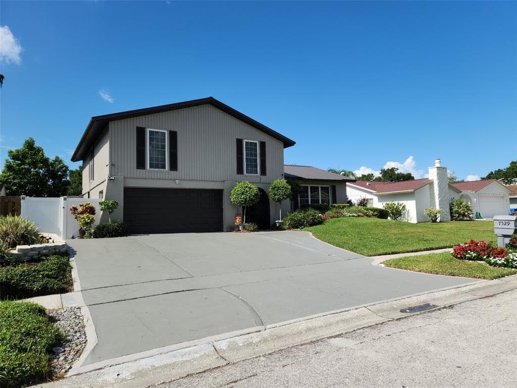 7529 CLEARVIEW DRIVE