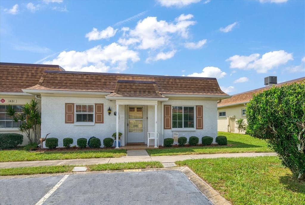 1621 S LAKE AVENUE UNIT 3 CLEARWATER, FL 33756