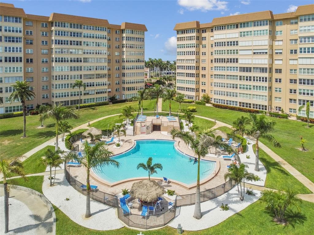 5130 BRITTANY DRIVE S UNIT 808 ST PETERSBURG, FL 33715