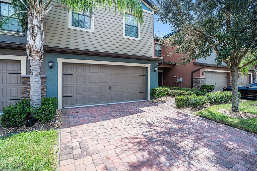 17337 OLD TOBACCO RD LUTZ, FL 33558