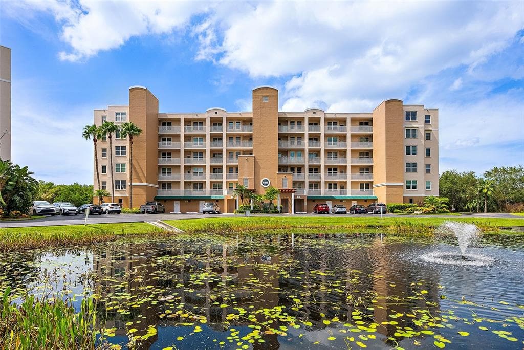 6495 SHORELINE DRIVE UNIT 8505 ST PETERSBURG, FL 33708