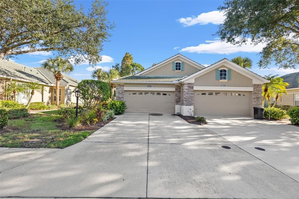 4831 LAKESCENE PLACE SARASOTA, FL 34243