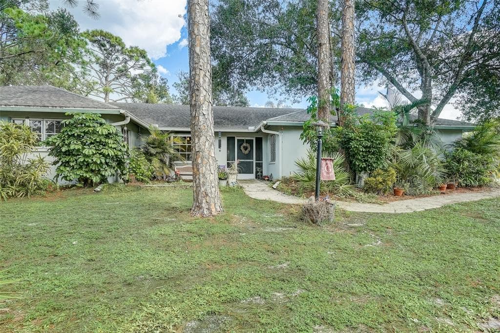 6631 JADE COURT NORTH FORT MYERS, FL 33917