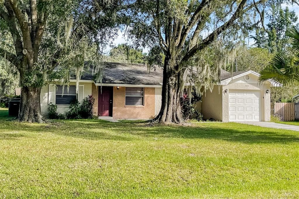 2927 NORTHBROOK LANE LAKELAND, FL 33811
