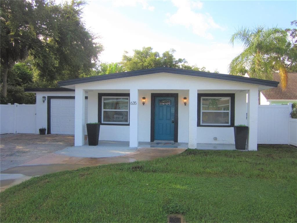 635 MEHLENBACHER ROAD BELLEAIR BLUFFS, FL 33770