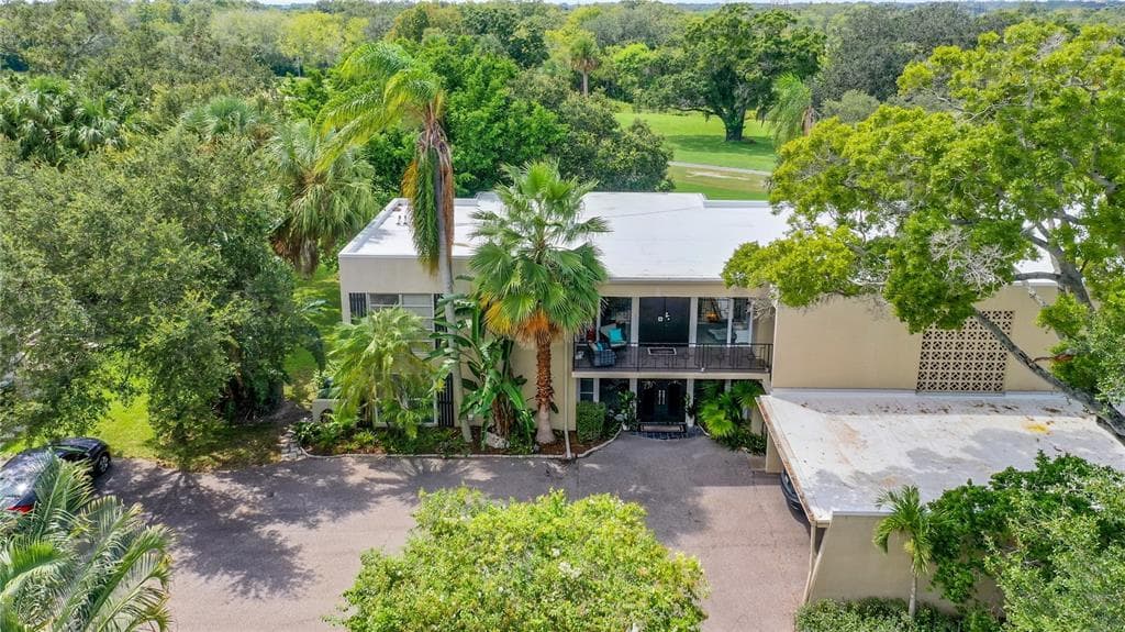 22 COUNTRY CLUB DRIVE UNIT 22 LARGO, FL 33771