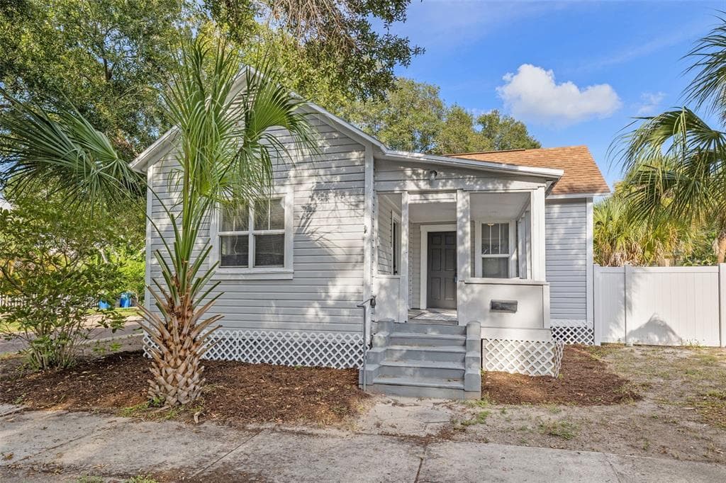 1031 DARTMOOR STREET N ST PETERSBURG, FL 33701