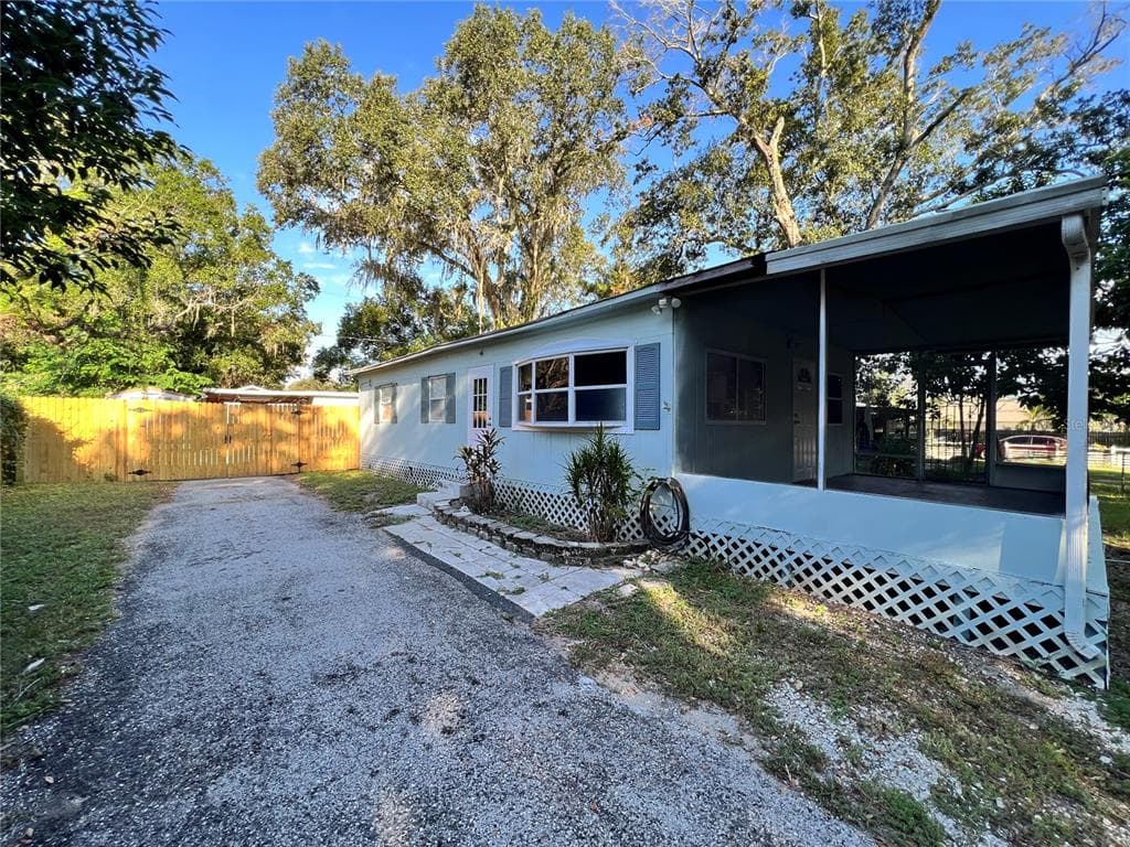 508 BRIAR MEADOWS DRIVE VALRICO, FL 33594