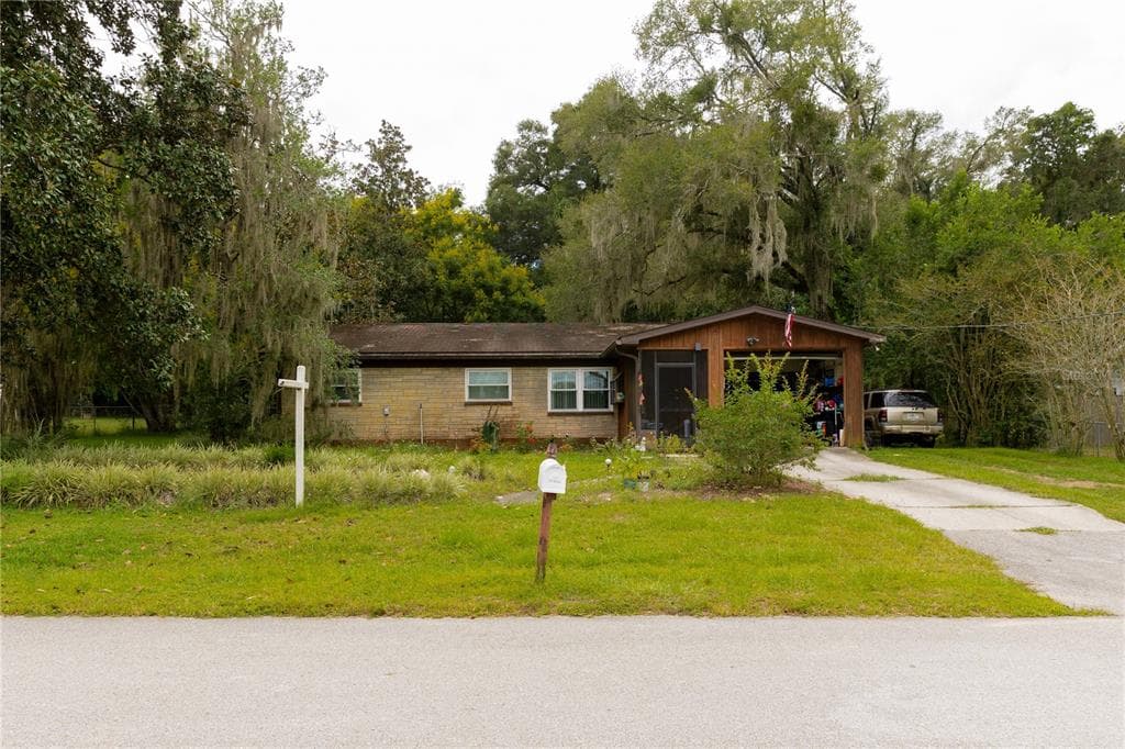 37036 JANET CIRCLE DADE CITY, FL 33525
