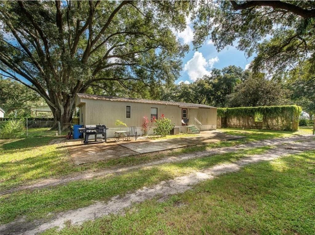 2102 SYDNEY DOVER ROAD DOVER, FL 33527