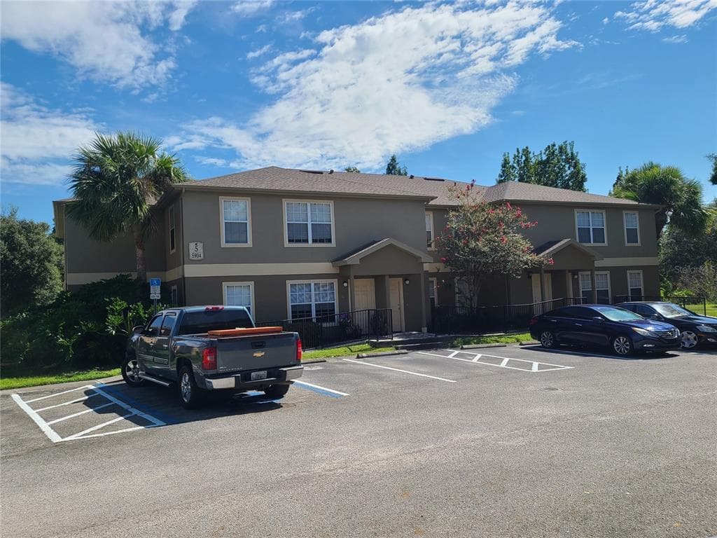 5904 WILLOW RIDGE DRIVE UNIT 104 ZEPHYRHILLS, FL 33541