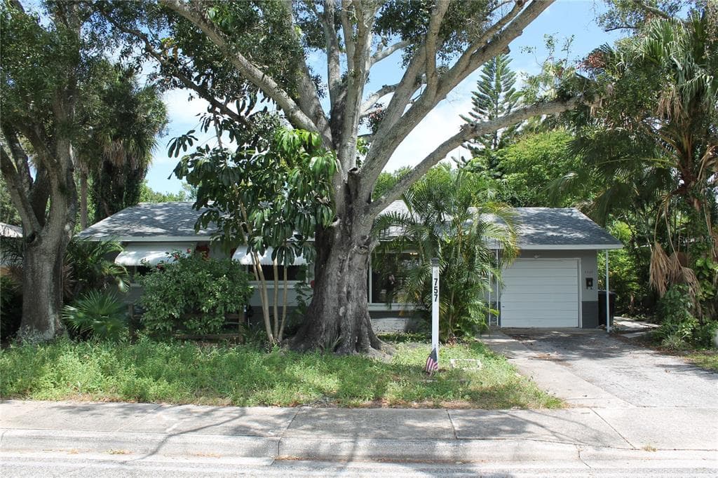 1757 TYRONE BOULEVARD N ST PETERSBURG, FL 33710