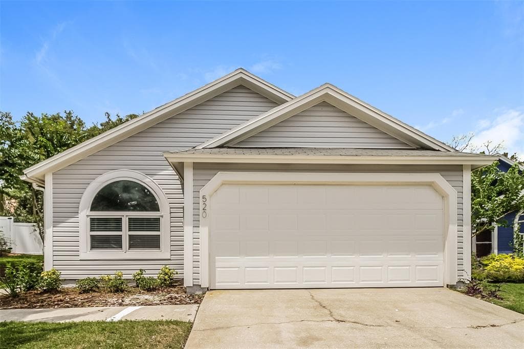 520 PORTLAND CIRCLE APOPKA, FL 32703