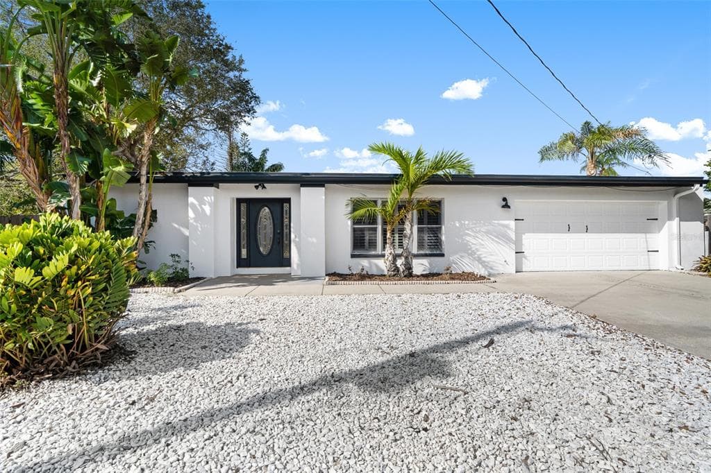 100 GATEWOOD DRIVE LARGO, FL 33770