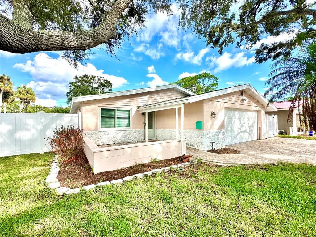 5327 DENVER STREET NE ST PETERSBURG, FL 33703