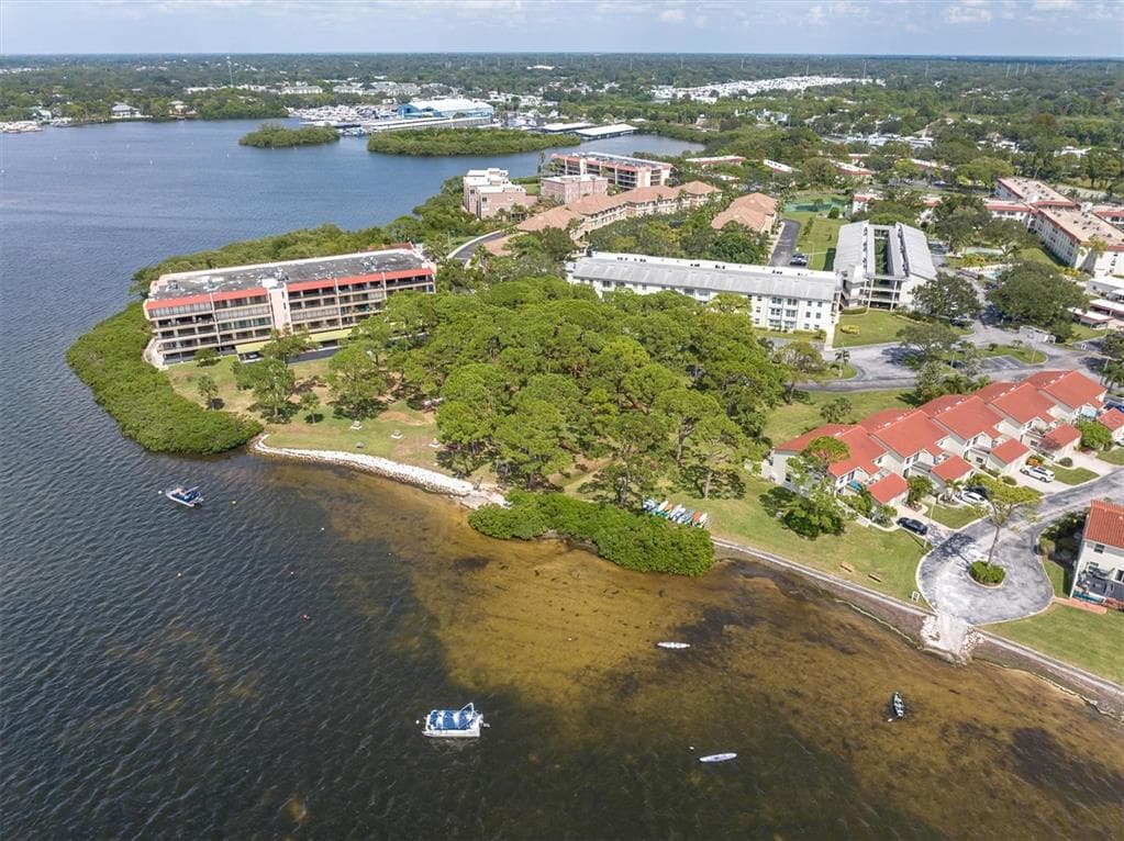 2700 BAYSHORE BOULEVARD UNIT 9203 DUNEDIN, FL 34698