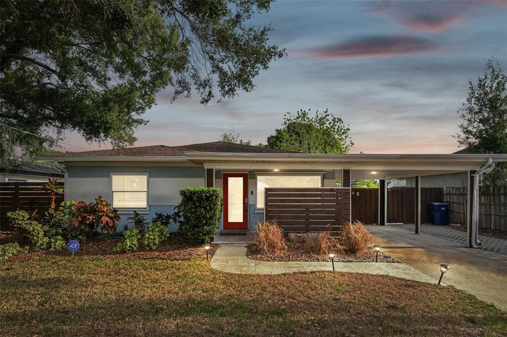 3418 W GRAY STREET TAMPA, FL 33609