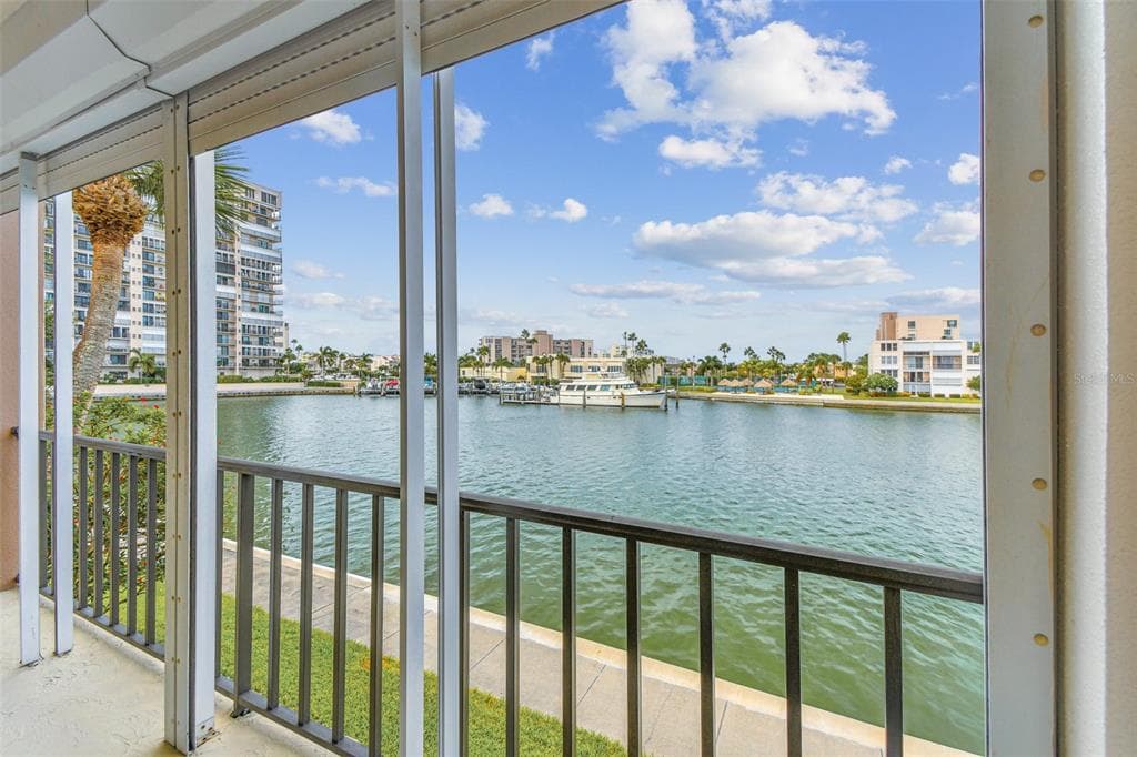 7540 BAY ISLAND DRIVE S UNIT 262 SOUTH PASADENA, FL 33707