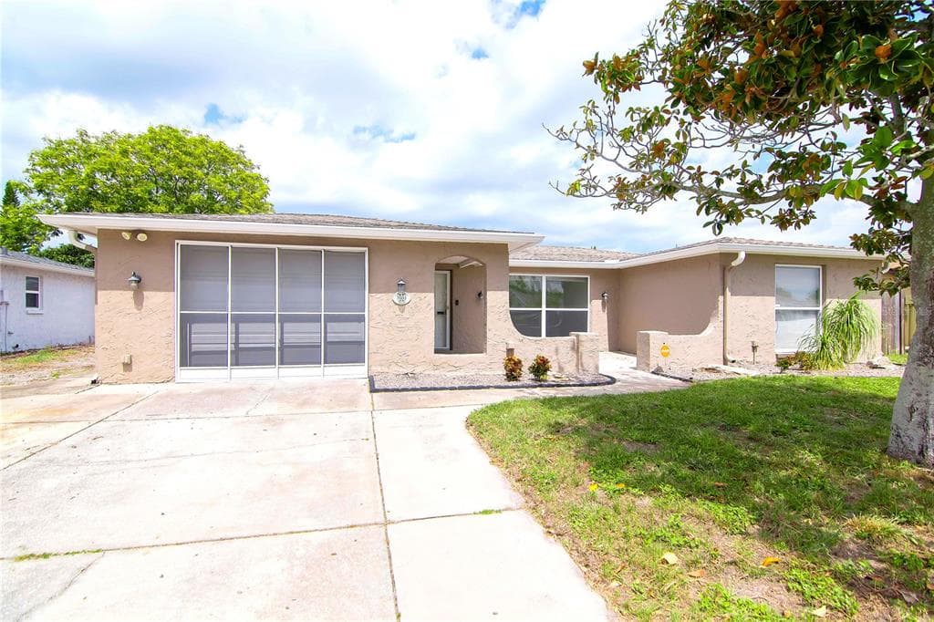 7031 ROCKWOOD DRIVE PORT RICHEY, FL 34668