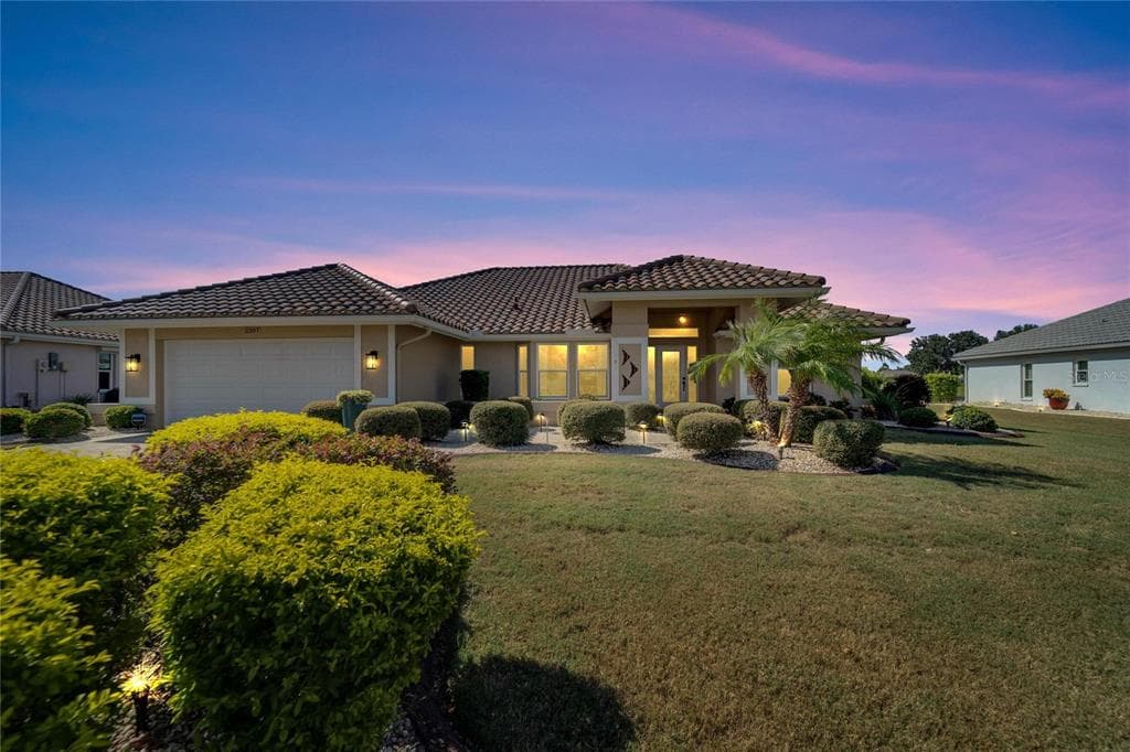 2207 NEW BEDFORD DRIVE SUN CITY CENTER, FL 33573