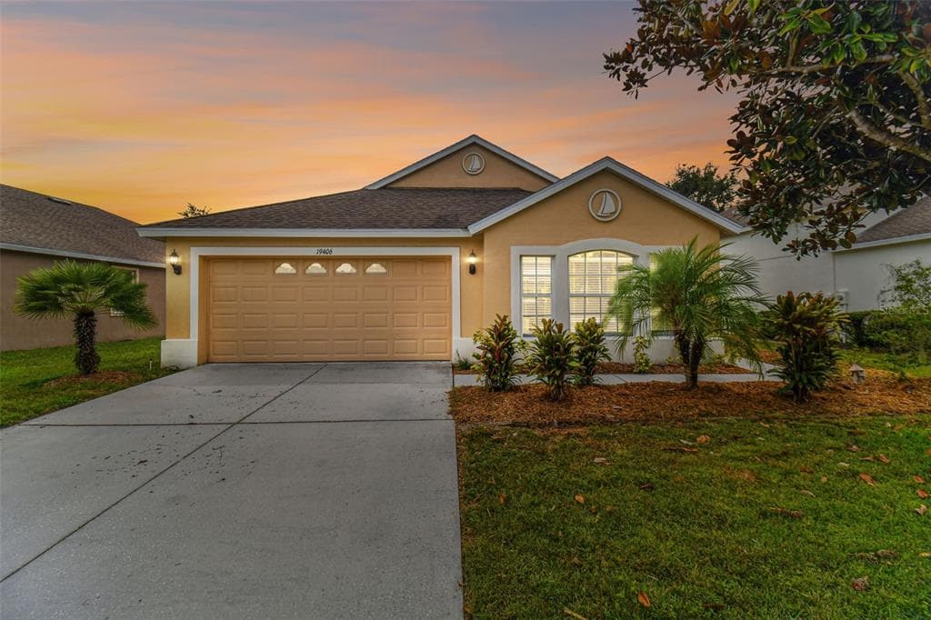 19406 SUNSET BAY DRIVE LAND O LAKES, FL 34638