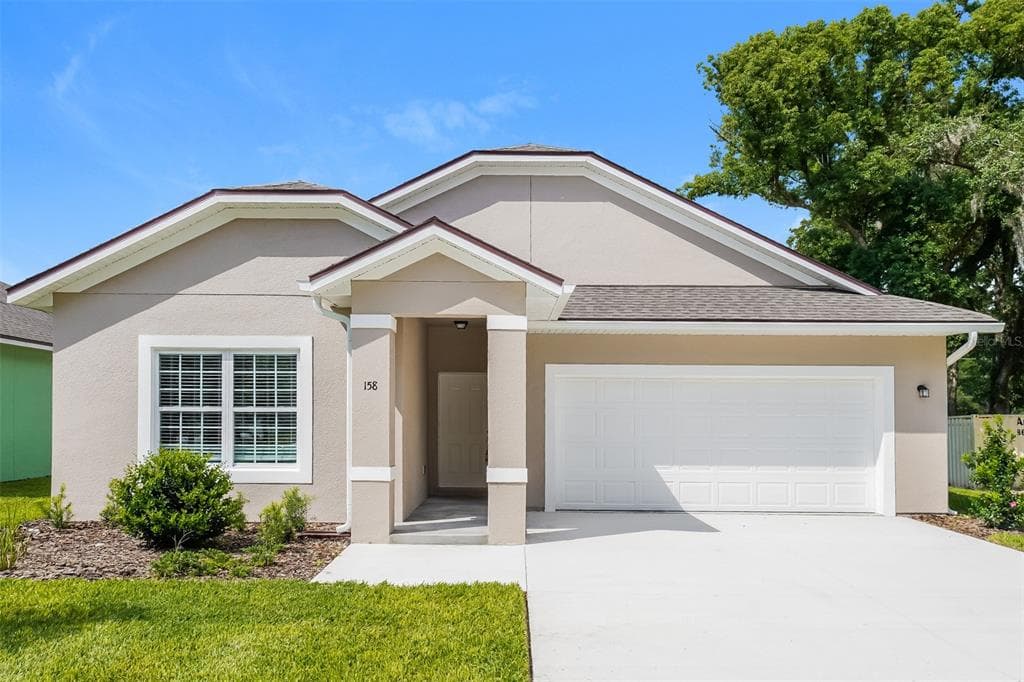 158 ELEVEN OAKS CIRCLE EUSTIS, FL 32726