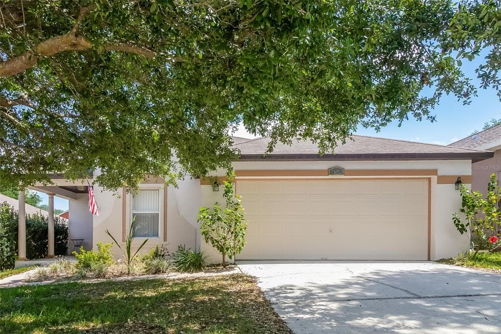 1187 STONEHAM DRIVE GROVELAND, FL 34736
