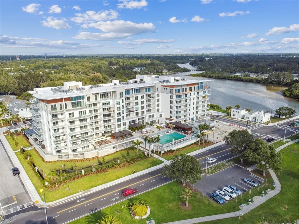 1020 SUNSET POINT ROAD UNIT 204 CLEARWATER, FL 33755