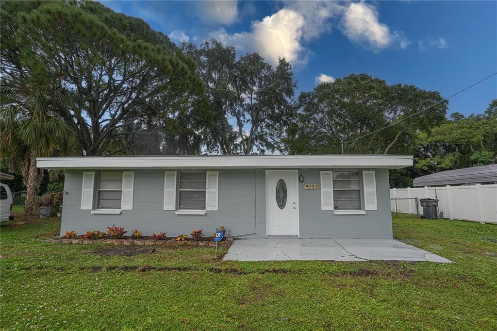 9221 W PATTERSON STREET TAMPA, FL 33615