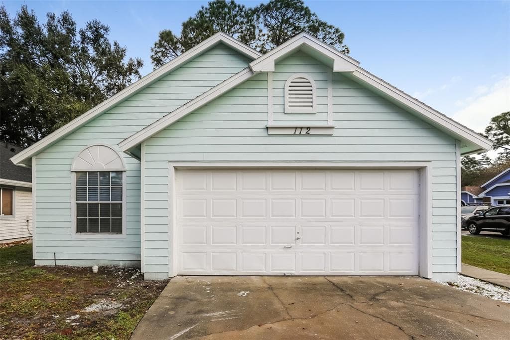 112 EDGEWATER CIRCLE SANFORD, FL 32773