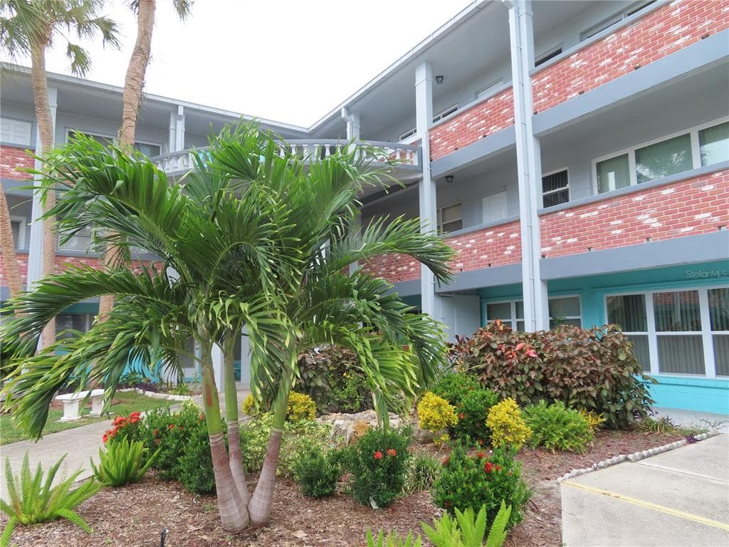 4300 58TH STREET N UNIT 1814 KENNETH CITY, FL 33709