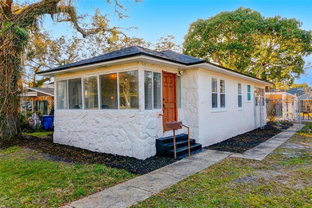 2511 8TH STREET S ST PETERSBURG, FL 33705