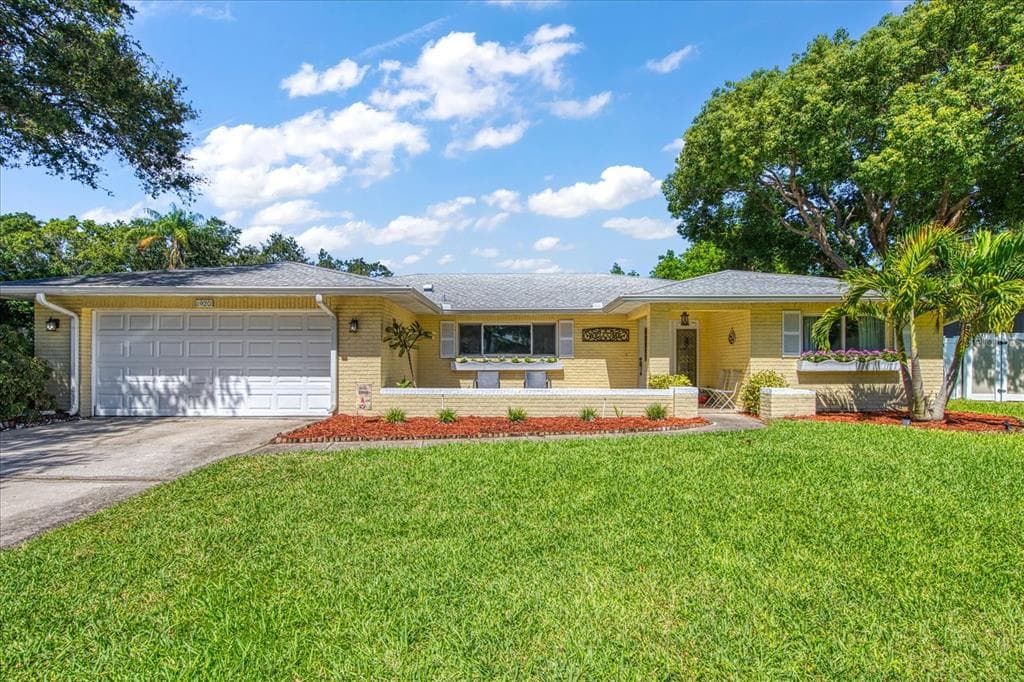 1920 ARGILE DRIVE DUNEDIN, FL 34698