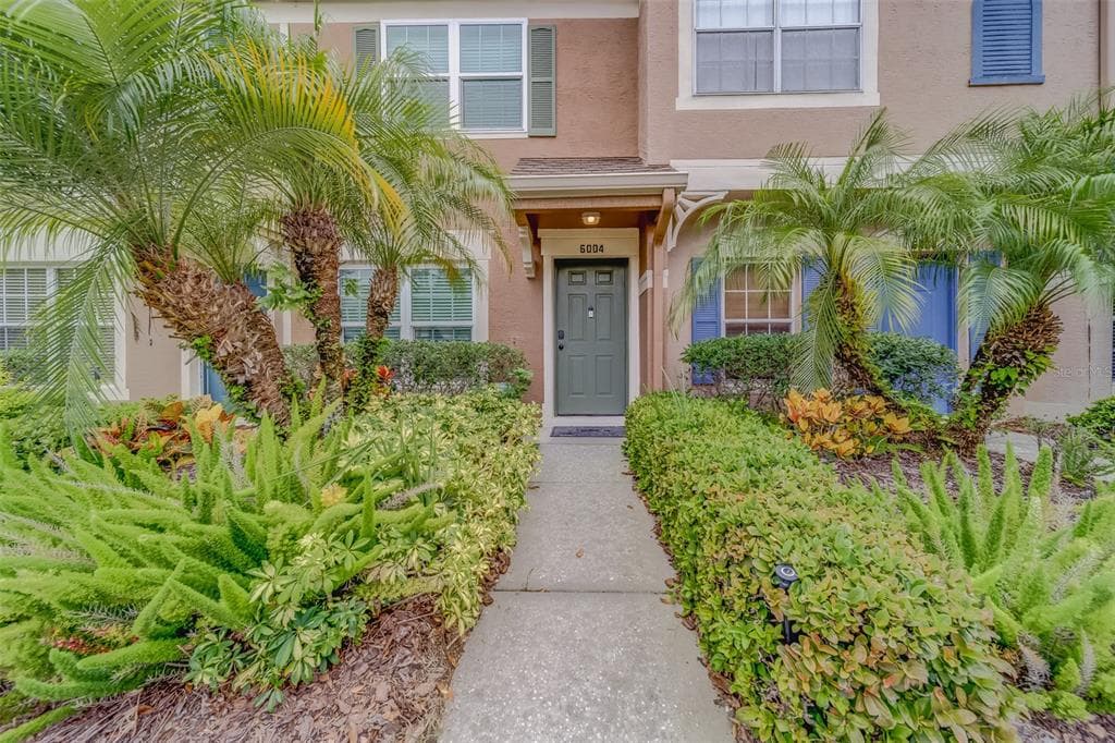 6004 BAYSIDE KEY DRIVE TAMPA, FL 33615