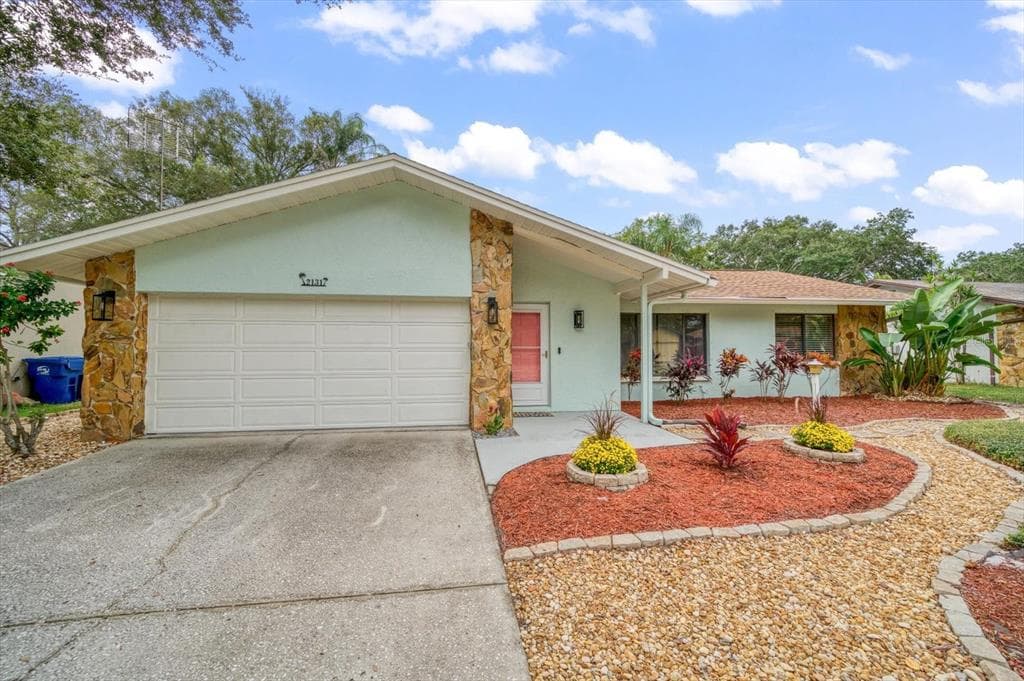 2131 LITTLE BROOK LANE CLEARWATER, FL 33763