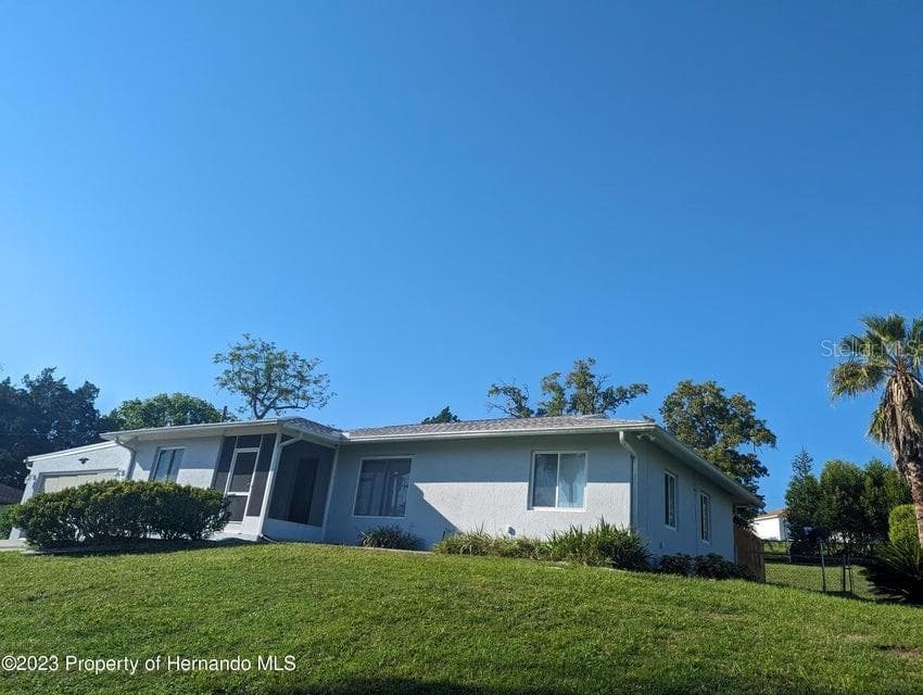 1331 IVYDALE ROAD SPRING HILL, FL 34606